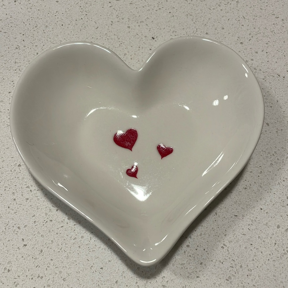 Hallmark Valentine Heart Dish